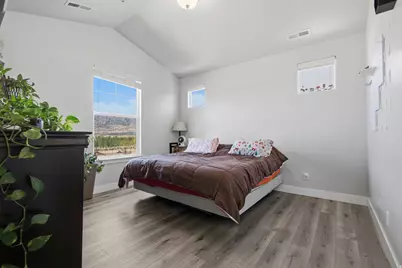 88 W Silver Dr, Vineyard, UT 84059 - Photo 24