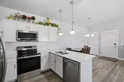 88 W Silver Dr, Vineyard, UT 84059 - Photo 20