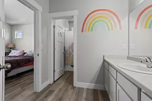 88 W Silver Dr, Vineyard, UT 84059 - Photo 28