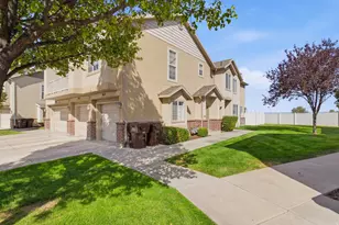 162 Birmingham Ln, North Salt Lake, UT 84054 - Photo 2