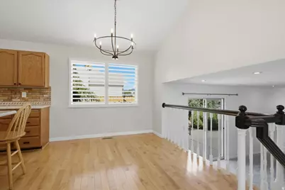 2313 E Rockview Dr, Sandy, UT 84092 - Photo 12