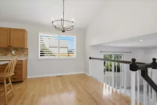 2313 E Rockview Dr, Sandy, UT 84092 - Photo 12