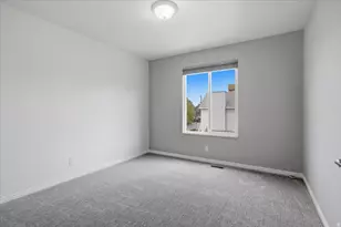 2313 E Rockview Dr, Sandy, UT 84092 - Photo 24