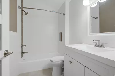 2313 E Rockview Dr, Sandy, UT 84092 - Photo 22