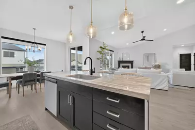 13323 S Carmen Oak Dr, Herriman, UT 84096 - Photo 10