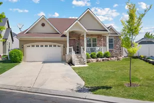 927 S Iris Ln W, Mapleton, UT 84664 - Photo 1