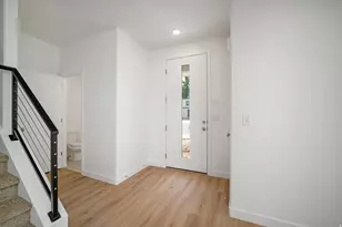 228 W Waterstone Circle, Murray, UT 84107 - Photo 2