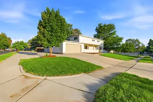 5406 S York St, Murray, UT 84117 - Photo 2