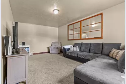 1146 E Harrop S, Ogden, UT 84403 - Photo 22