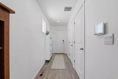 1068 E Scuttlebutt Ln, Saratoga Springs, UT 84045 - Photo 6