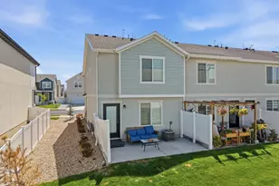 1068 E Scuttlebutt Ln, Saratoga Springs, UT 84045 - Photo 24