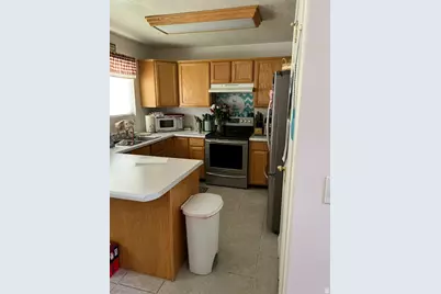 1016 N 1235 W, Clinton, UT 84015 - Photo 2