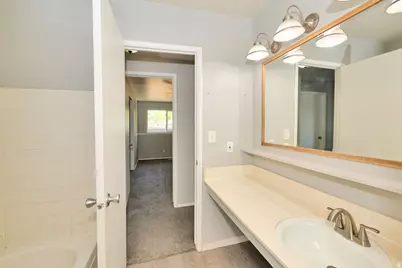 669 N Colonial St, Layton, UT 84041 - Photo 18