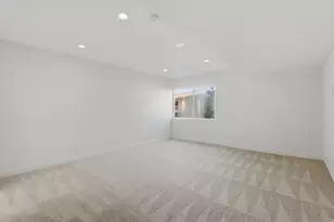 327 Peach Ln, Bountiful, UT 84010 - Photo 18
