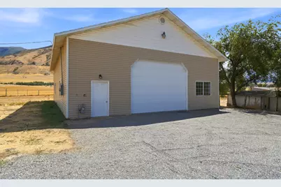 4468 N Droubay Rd E, Erda, UT 84074 - Photo 40