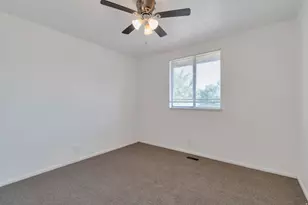 8475 W 3100 S, Magna, UT 84044 - Photo 10