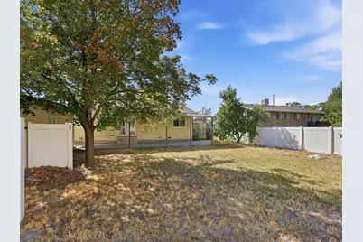 5945 S Greenwood Dr W, Murray, UT 84123 - Photo 36