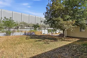 5945 S Greenwood Dr W, Murray, UT 84123 - Photo 32