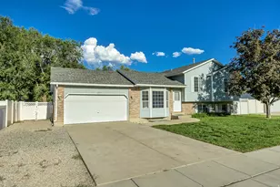 7481 S Red Heather Ln, West Jordan, UT 84084 - Photo 2