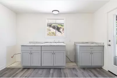 251 N Oak Cir, Springdale, UT 84767 - Photo 6