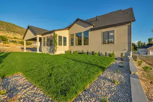 136 W Summerhill Ln, Centerville, UT 84014 - Photo 52