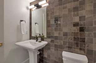 136 W Summerhill Ln, Centerville, UT 84014 - Photo 42