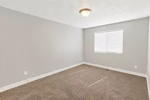 3834 E Cunninghill Dr, Eagle Mountain, UT 84005 - Photo 16