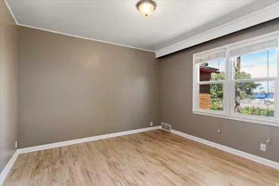15 E Sylvia Dr, South Ogden, UT 84405 - Photo 10