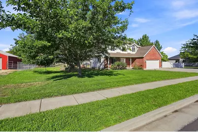 3207 N Pelican Dr, Farr West, UT 84404 - Photo 12