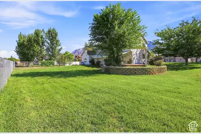 3207 N Pelican Dr, Farr West, UT 84404 - Photo 10