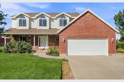 3207 N Pelican Dr, Farr West, UT 84404 - Photo 2