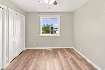 3207 N Pelican Dr, Farr West, UT 84404 - Photo 44