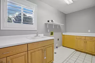 6231 S Vinecrest Dr S, Murray, UT 84121 - Photo 18
