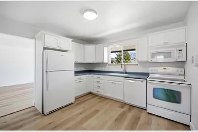 6272 S 400 E, Murray, UT 84107 - Photo 12