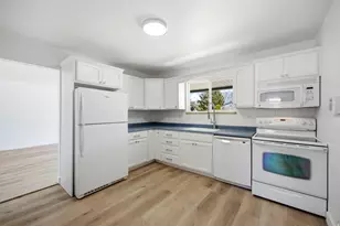 6272 S 400 E, Murray, UT 84107 - Photo 12