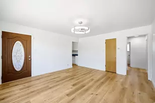 6272 S 400 E, Murray, UT 84107 - Photo 2