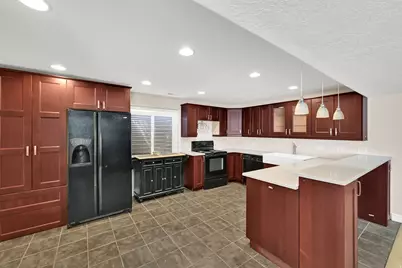 579 W 2400 S, Syracuse, UT 84075 - Photo 34