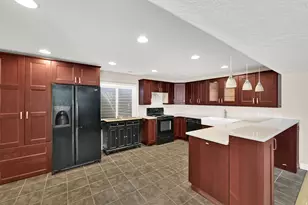 579 W 2400 S, Syracuse, UT 84075 - Photo 34