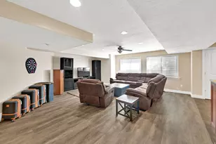 579 W 2400 S, Syracuse, UT 84075 - Photo 32