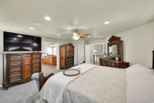 579 W 2400 S, Syracuse, UT 84075 - Photo 26