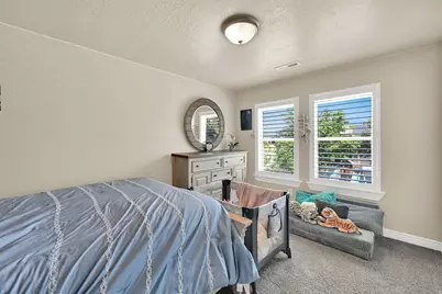 579 W 2400 S, Syracuse, UT 84075 - Photo 22