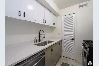 88 W 50 S #C-1, Centerville, UT 84014 - Photo 10