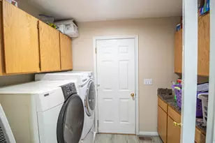 2288 E Emerald Hills Ct, Cottonwood Heights, UT 84121 - Photo 26