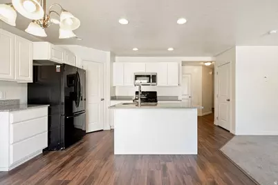 716 S 220 W, Spanish Fork, UT 84660 - Photo 4