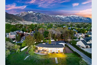 2424 E Oakcrest Ln, Holladay, UT 84121 - Photo 1