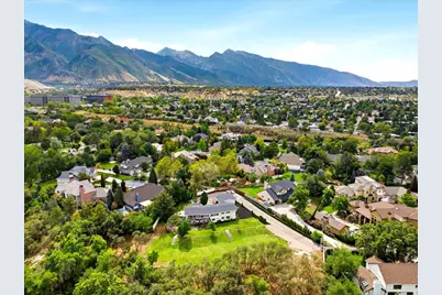 2424 E Oakcrest Ln, Holladay, UT 84121 - Photo 54