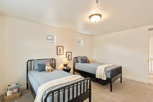 132 E Crown Point Dr, Saratoga Springs, UT 84045 - Photo 16