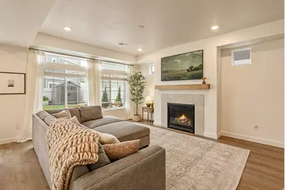 132 E Crown Point Dr, Saratoga Springs, UT 84045 - Photo 4
