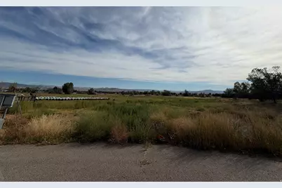 2357 S 300 W, Vernal, UT 84078 - Photo 6