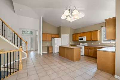 12642 S Diamondback Dr, Riverton, UT 84096 - Photo 8
